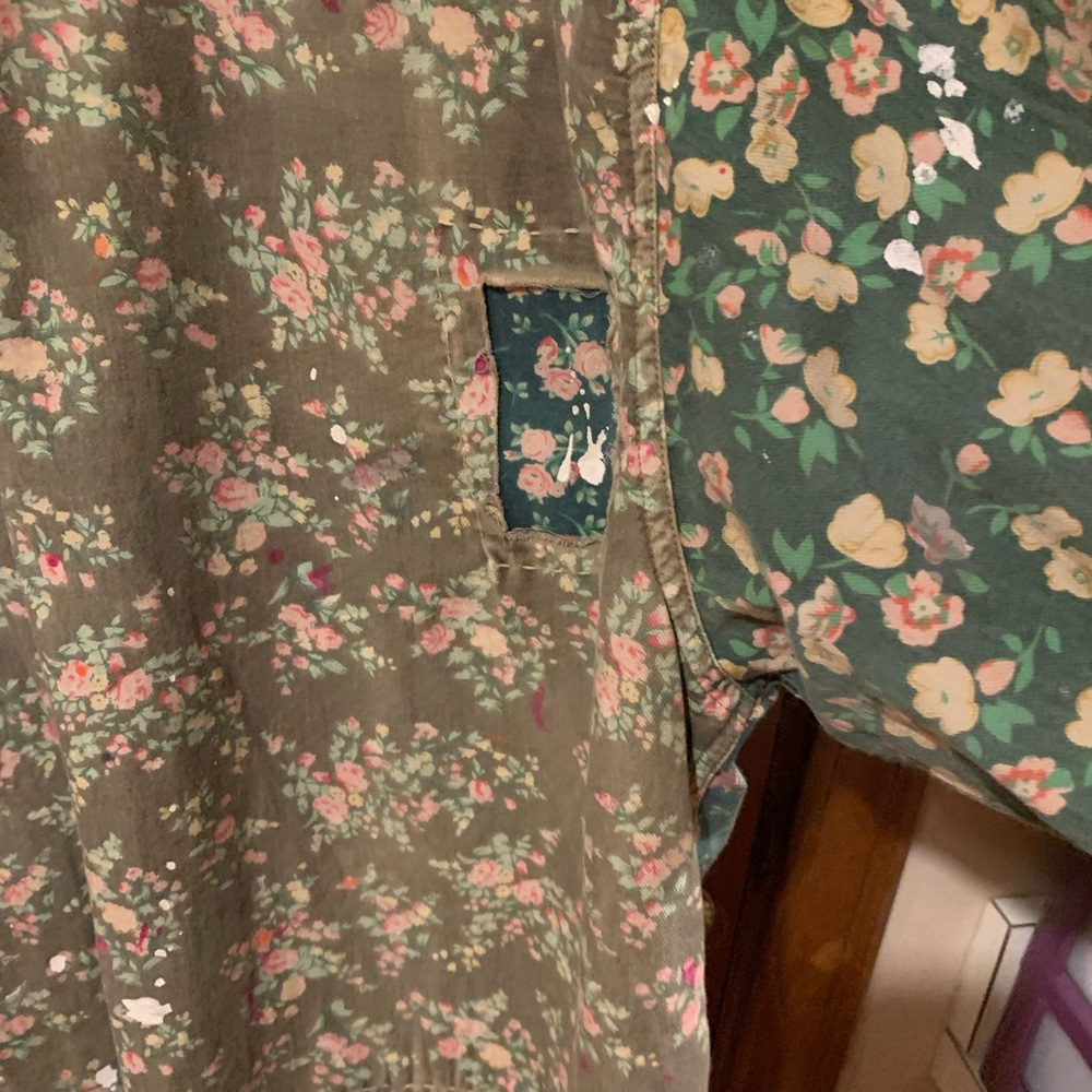 Magnolia Pearl Green Floral Shirt with Pink Trim - Picture 8 of 9